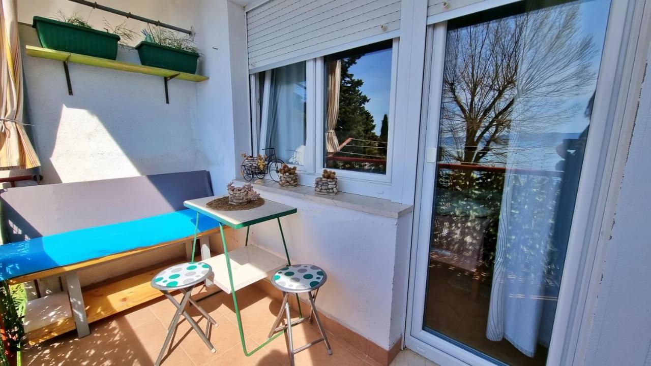 Apartment Tica Omiš Exterior foto