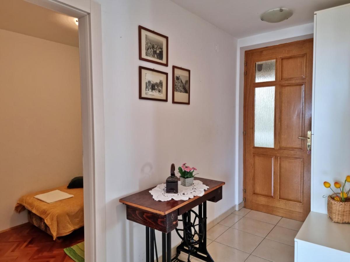 Apartment Tica Omiš Exterior foto